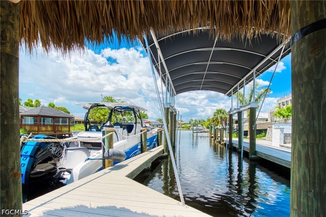 Dock