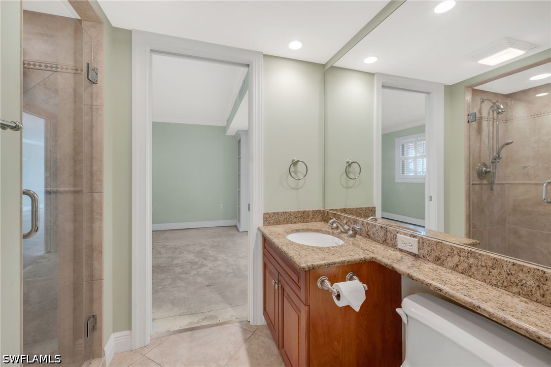 222 Harbour Unit 301, Naples, FL 34103