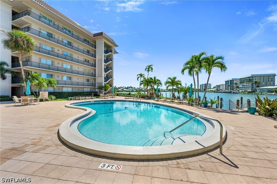 222 Harbour Unit 301, Naples, FL 34103