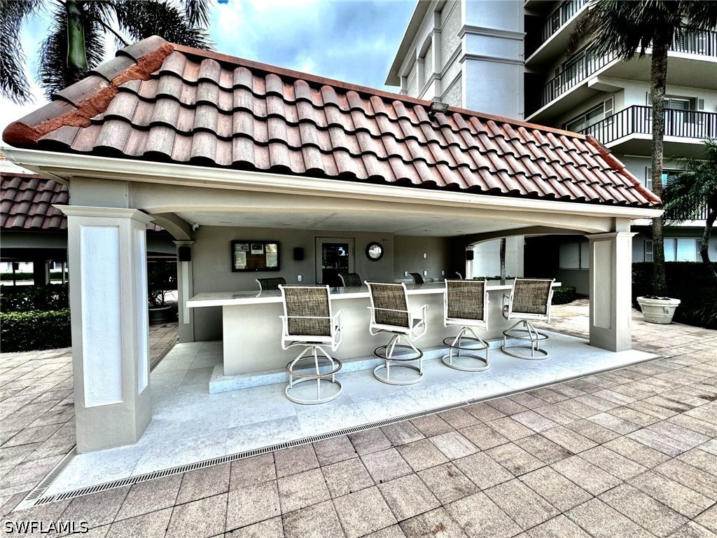 222 Harbour Unit 301, Naples, FL 34103