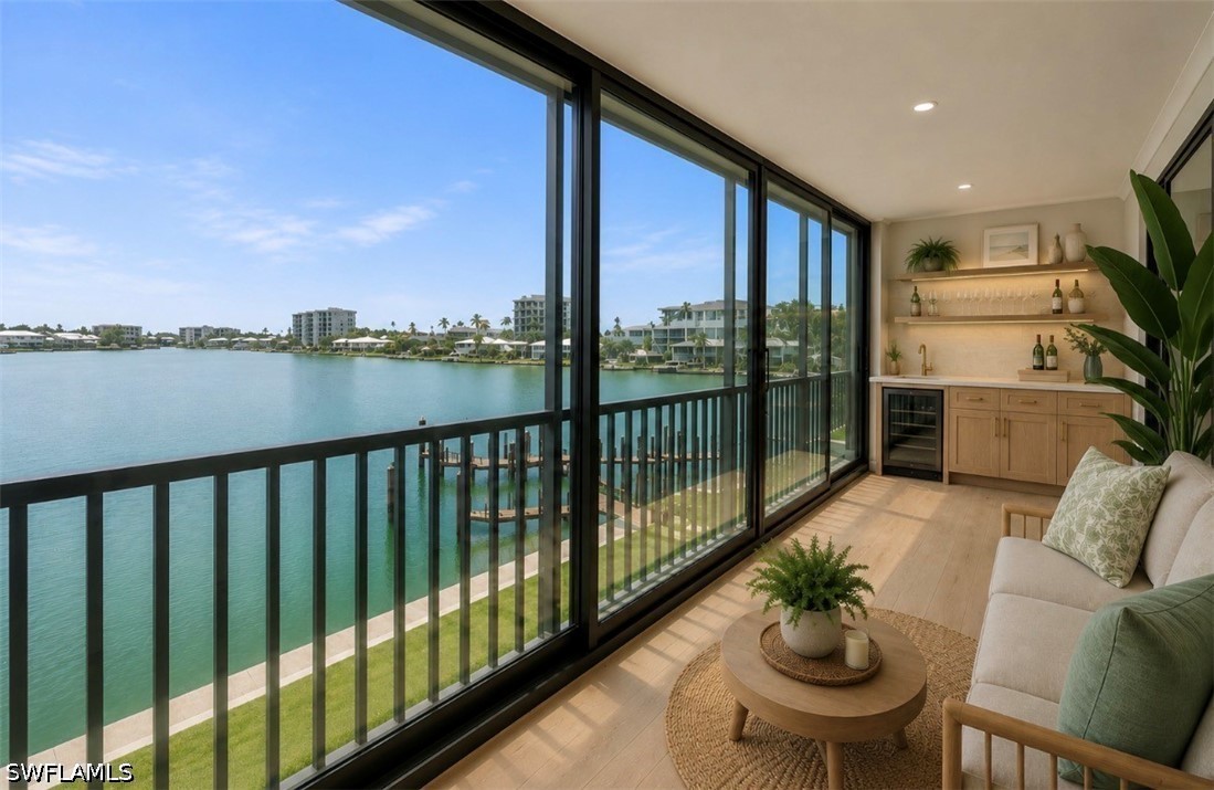 222 Harbour Unit 301, Naples, FL 34103