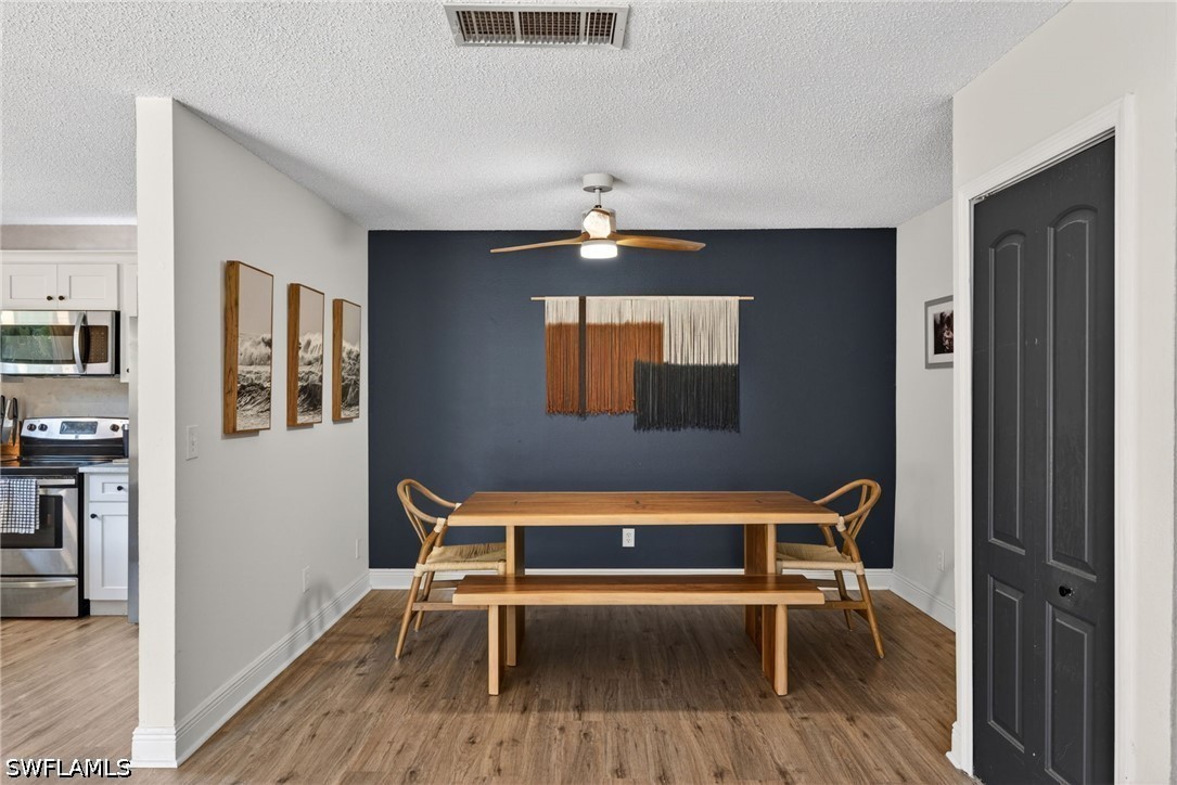 DiningArea