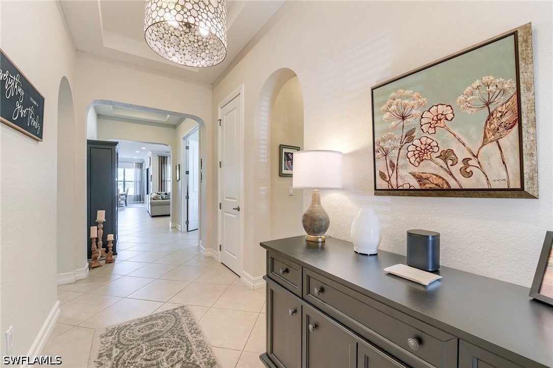 9335 Woodhurst, Naples, FL 34120