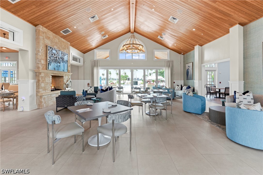 14212 Laguna Springs, Naples, FL 34114