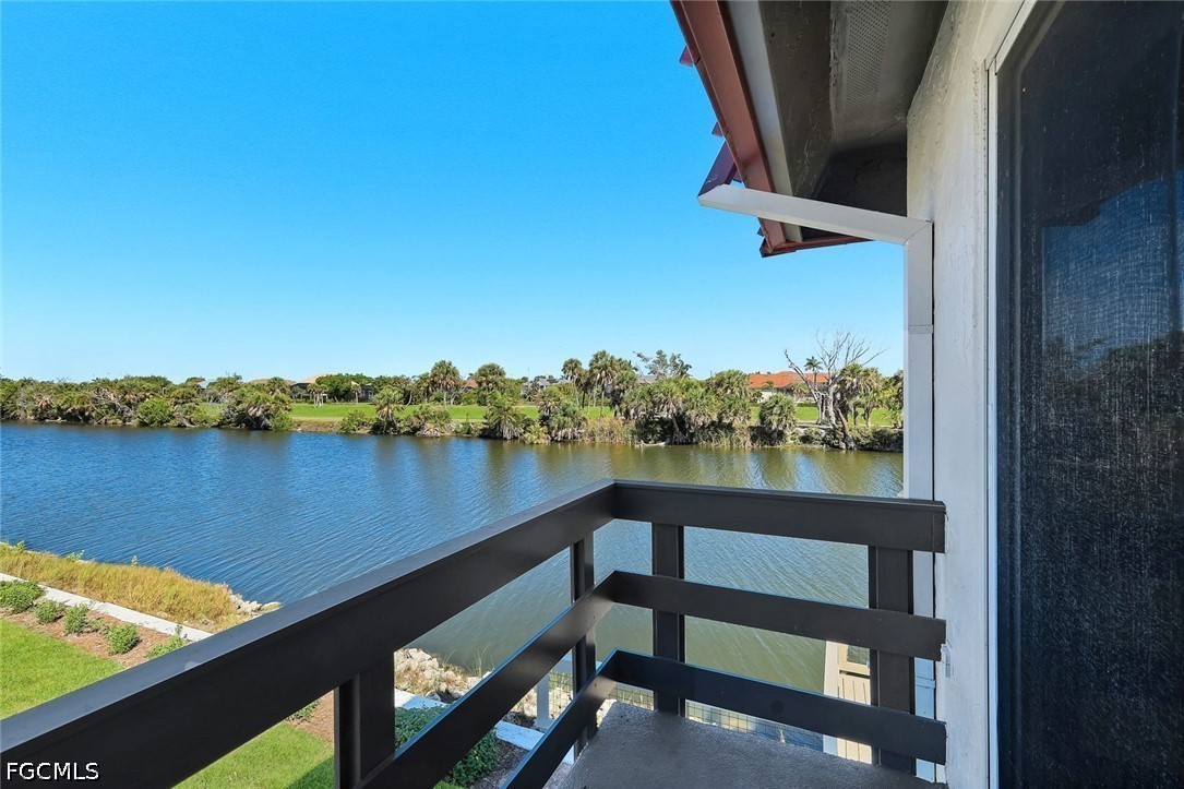 1610 Middle Gulf Unit F5, Sanibel, FL 33957