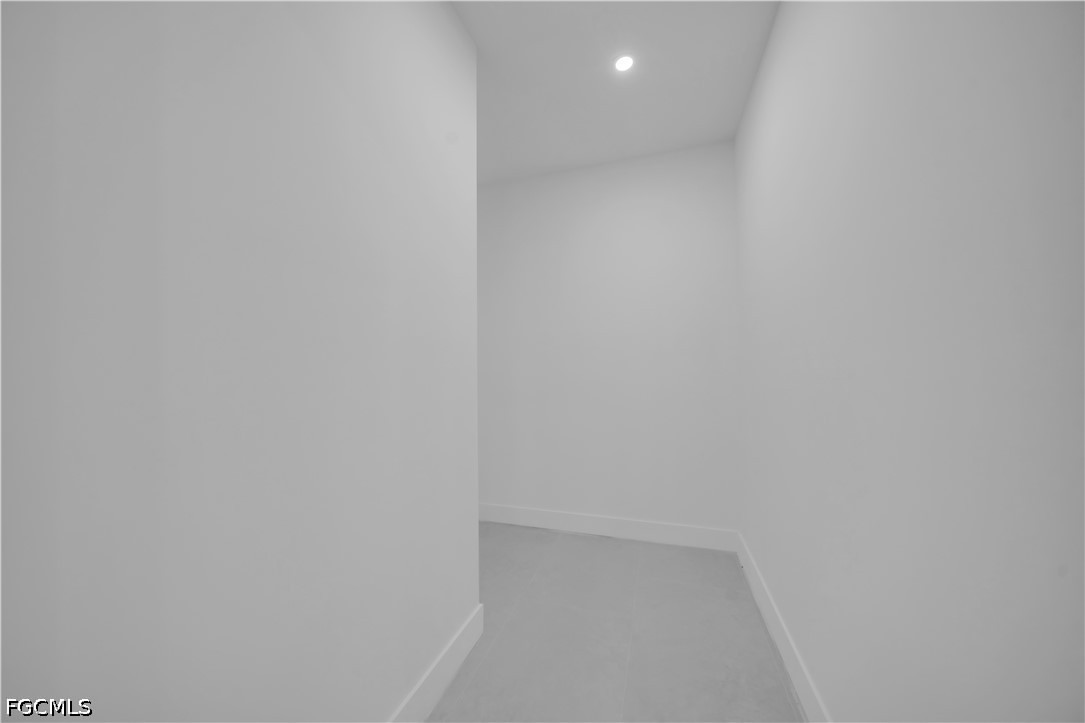 2005 Robert, Alva, FL 33920