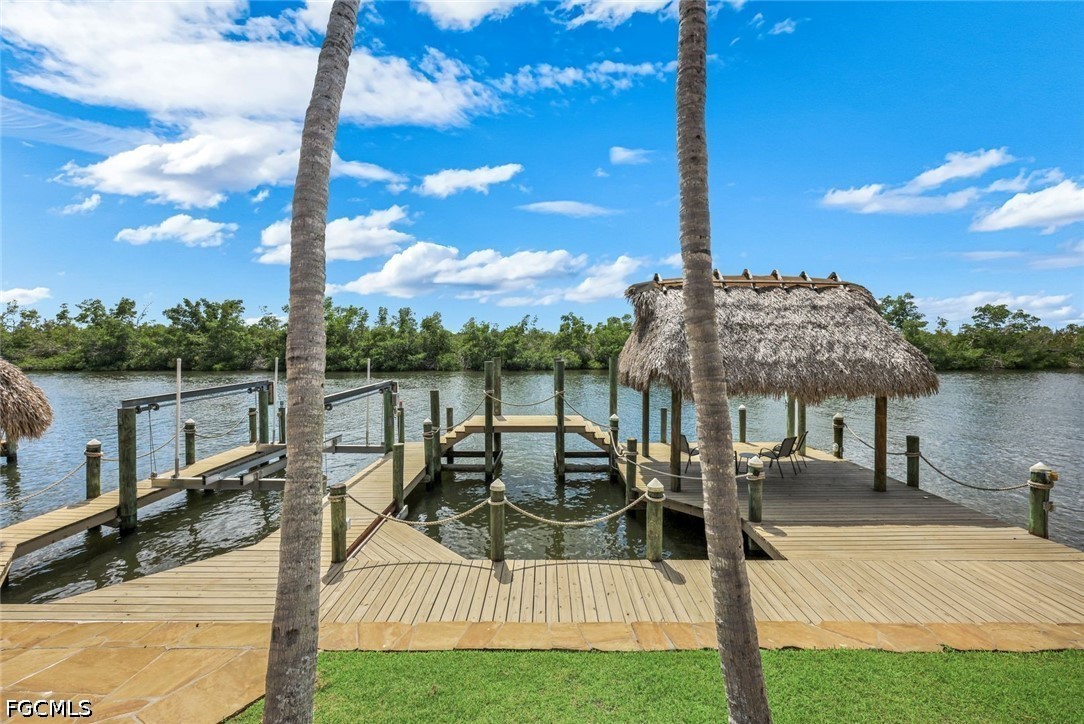 Dock