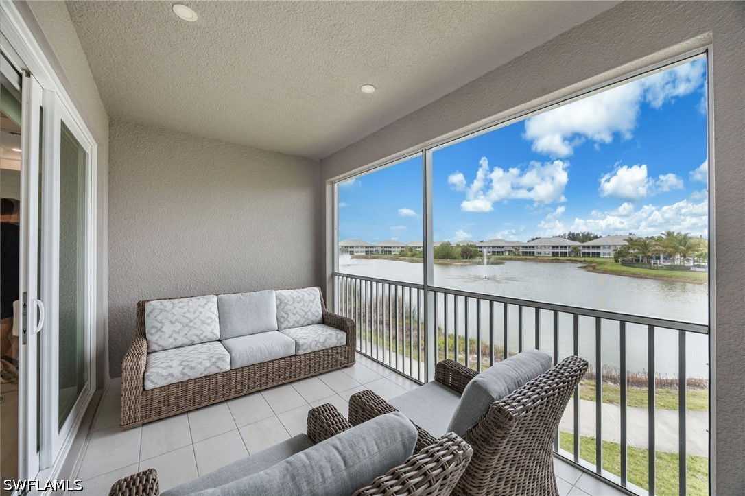 183 Indies Unit 202, Naples, FL 34114
