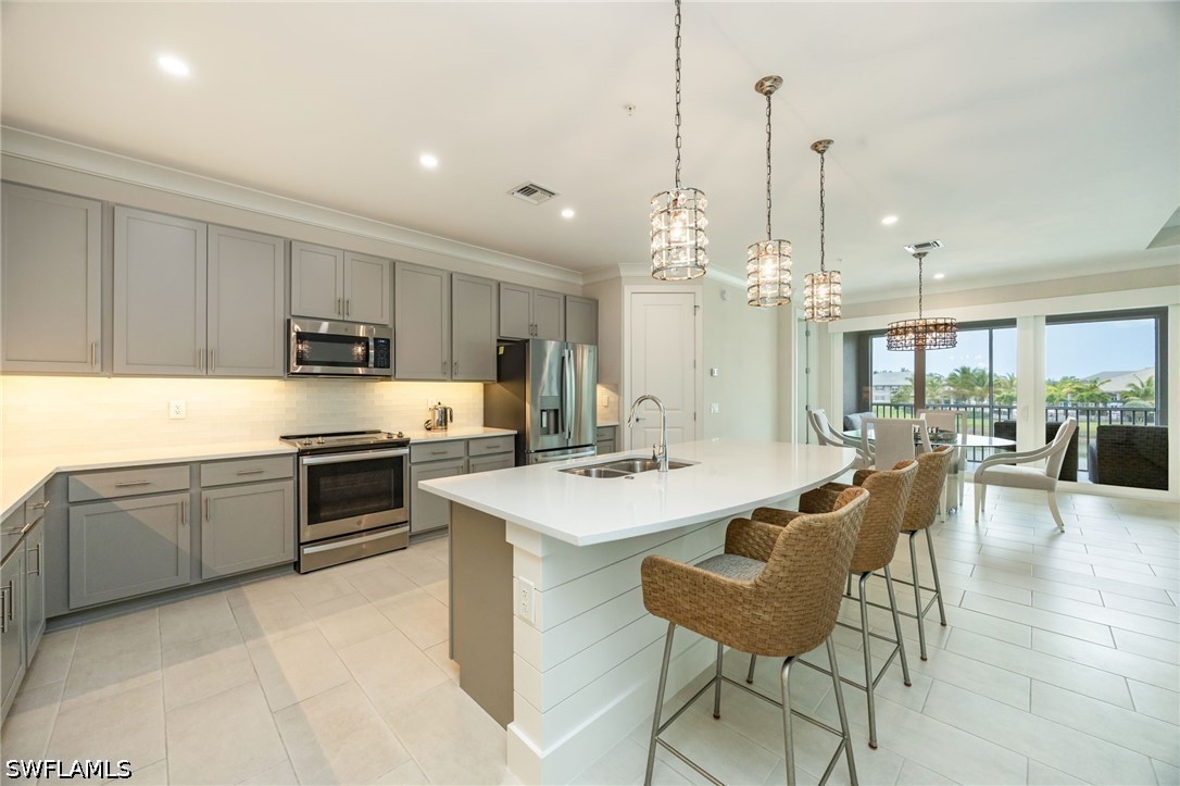 183 Indies Unit 202, Naples, FL 34114