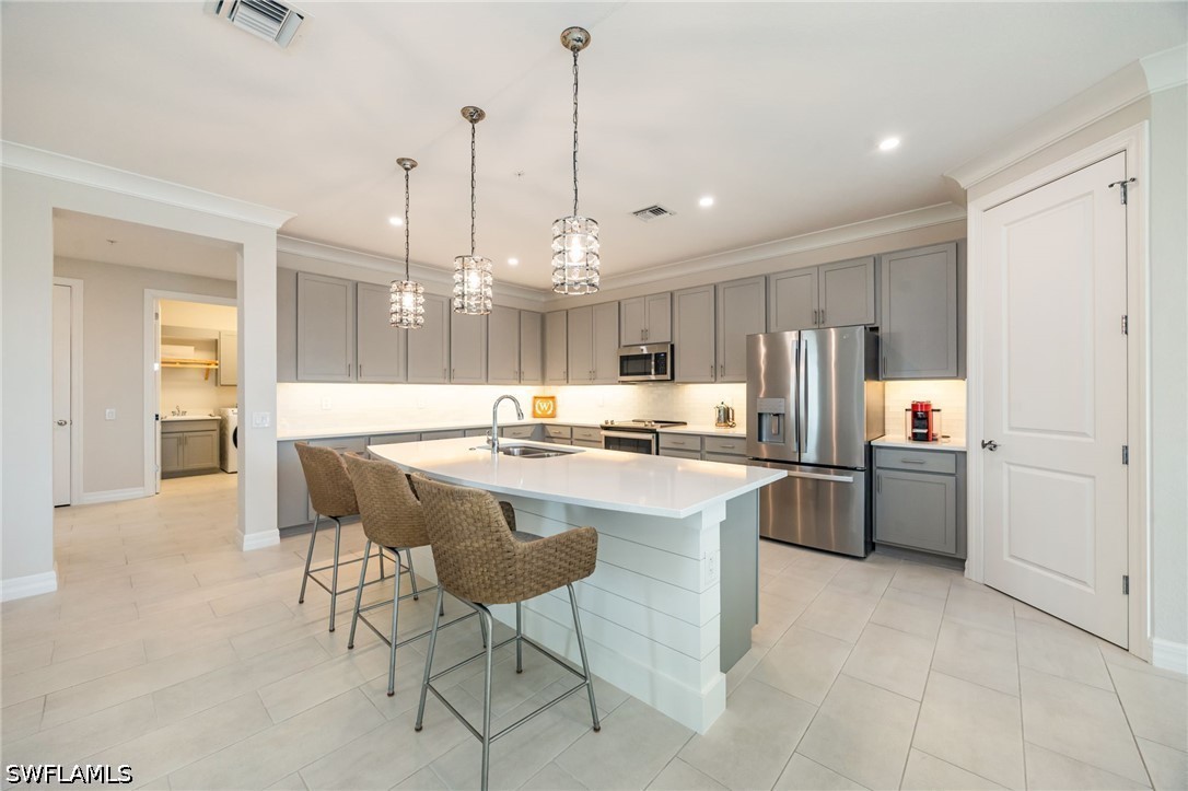 183 Indies Unit 202, Naples, FL 34114
