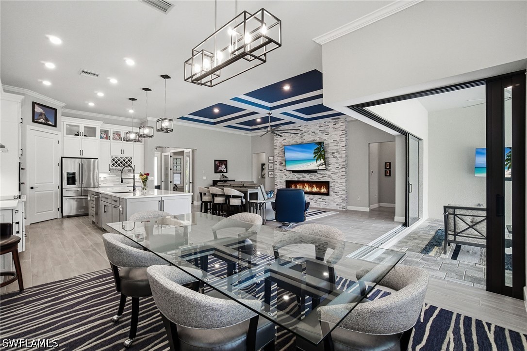 DiningArea