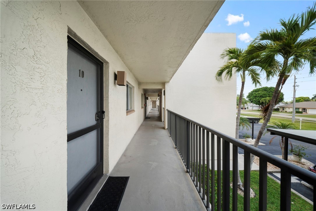 2111 Barkeley Unit 10, Fort Myers, FL 33907