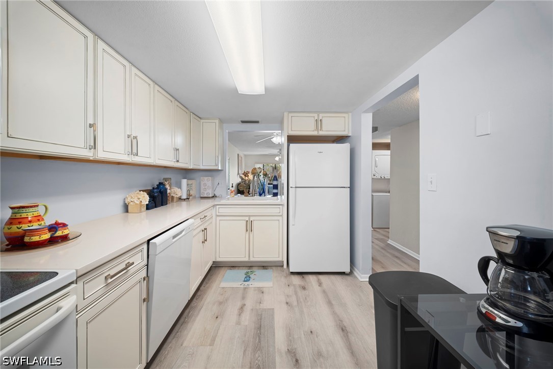 2111 Barkeley Unit 10, Fort Myers, FL 33907
