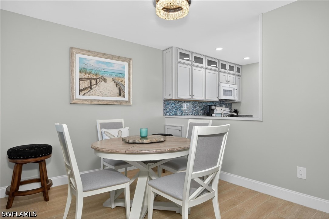 DiningArea