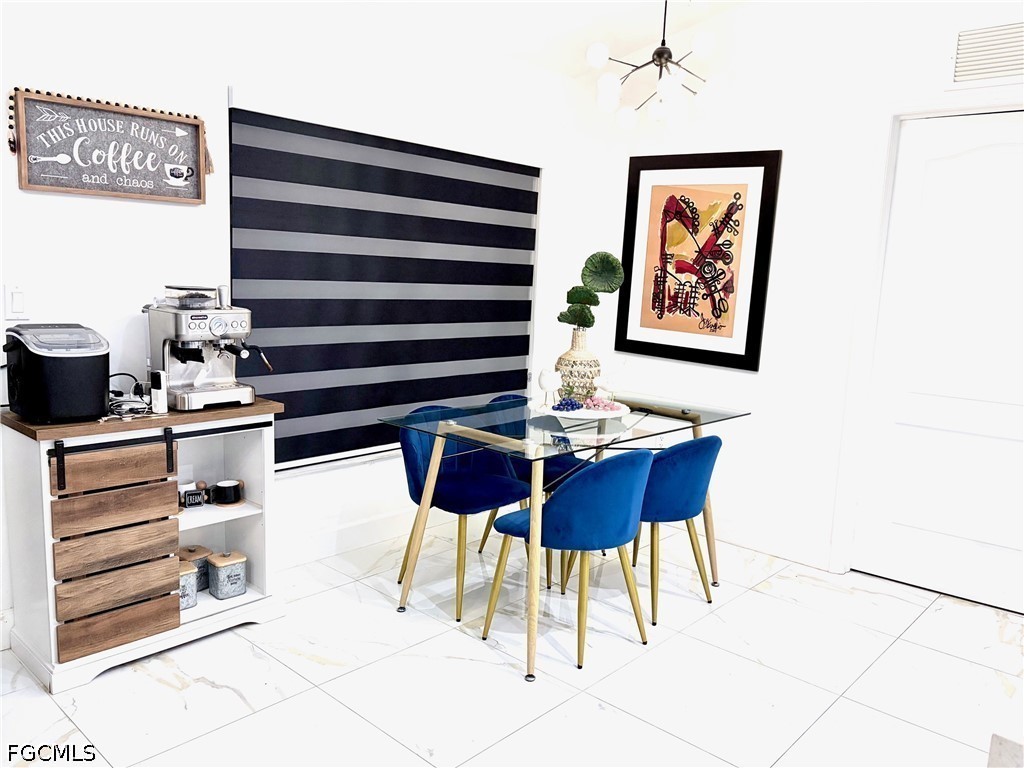 DiningArea
