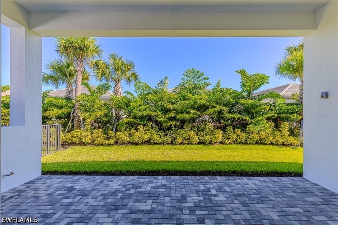 2745 Durham, Naples, FL 34112