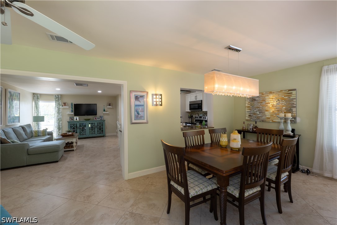 DiningArea