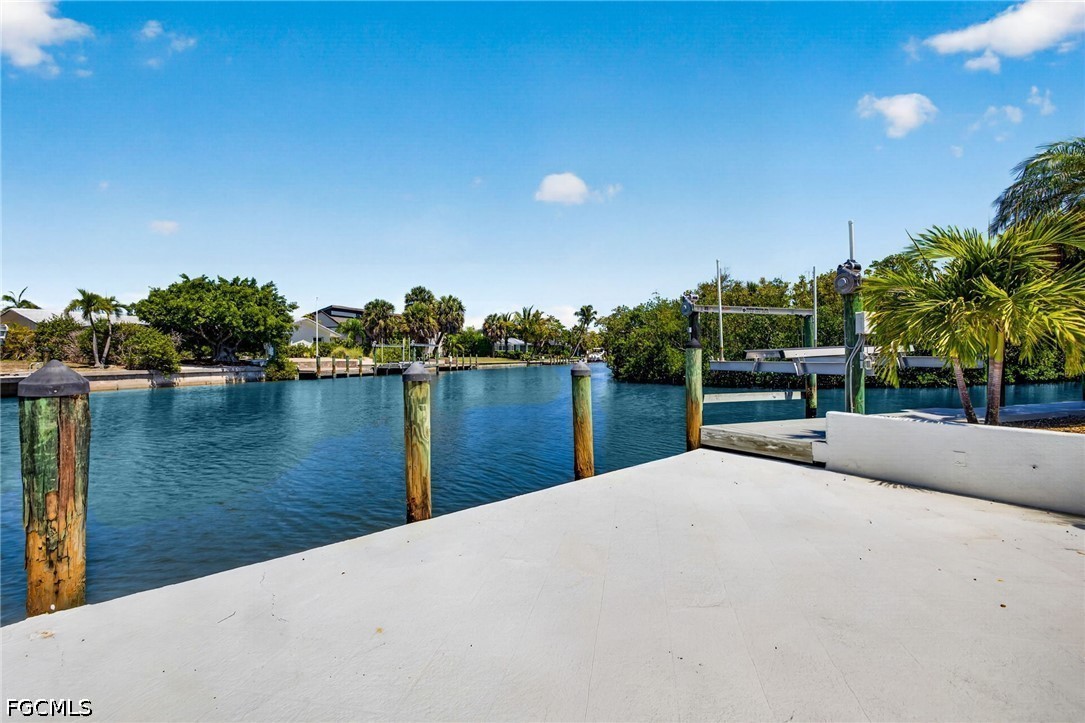 Dock