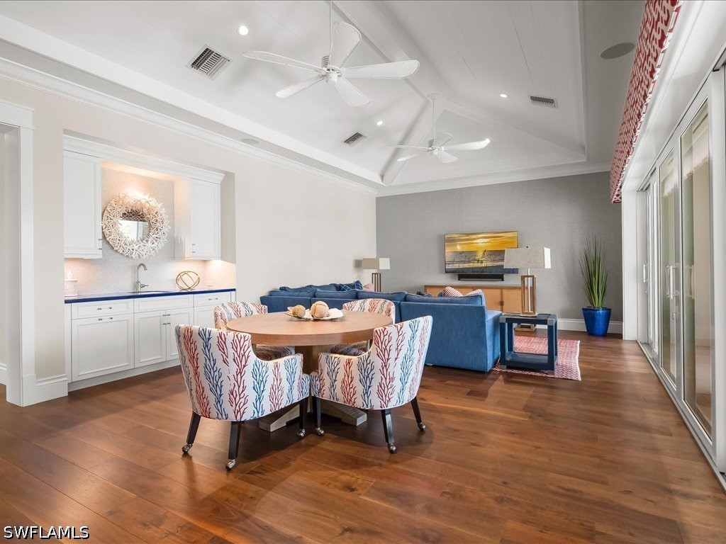 DiningArea