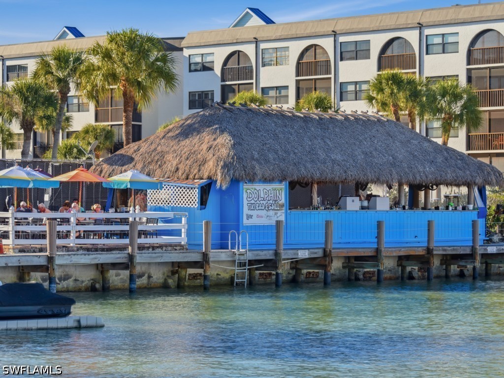 Dock