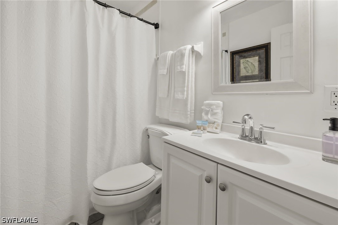742 111th, Naples, FL 34108