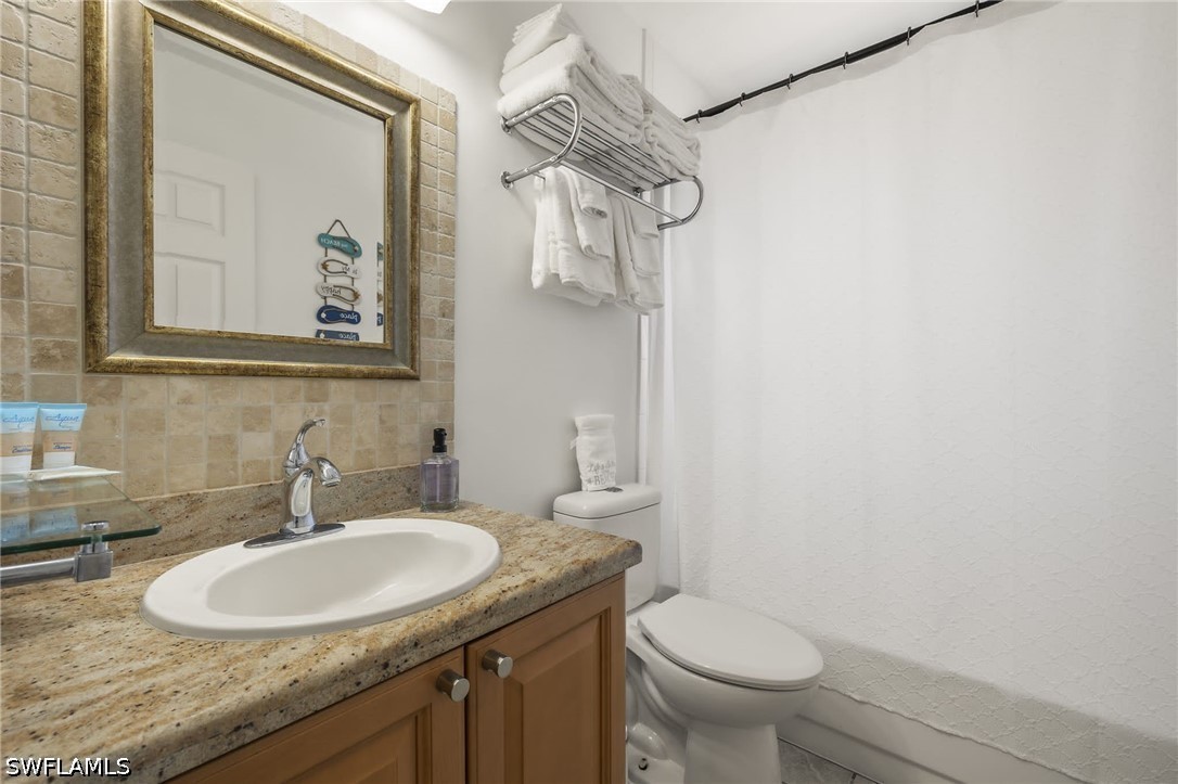 742 111th, Naples, FL 34108