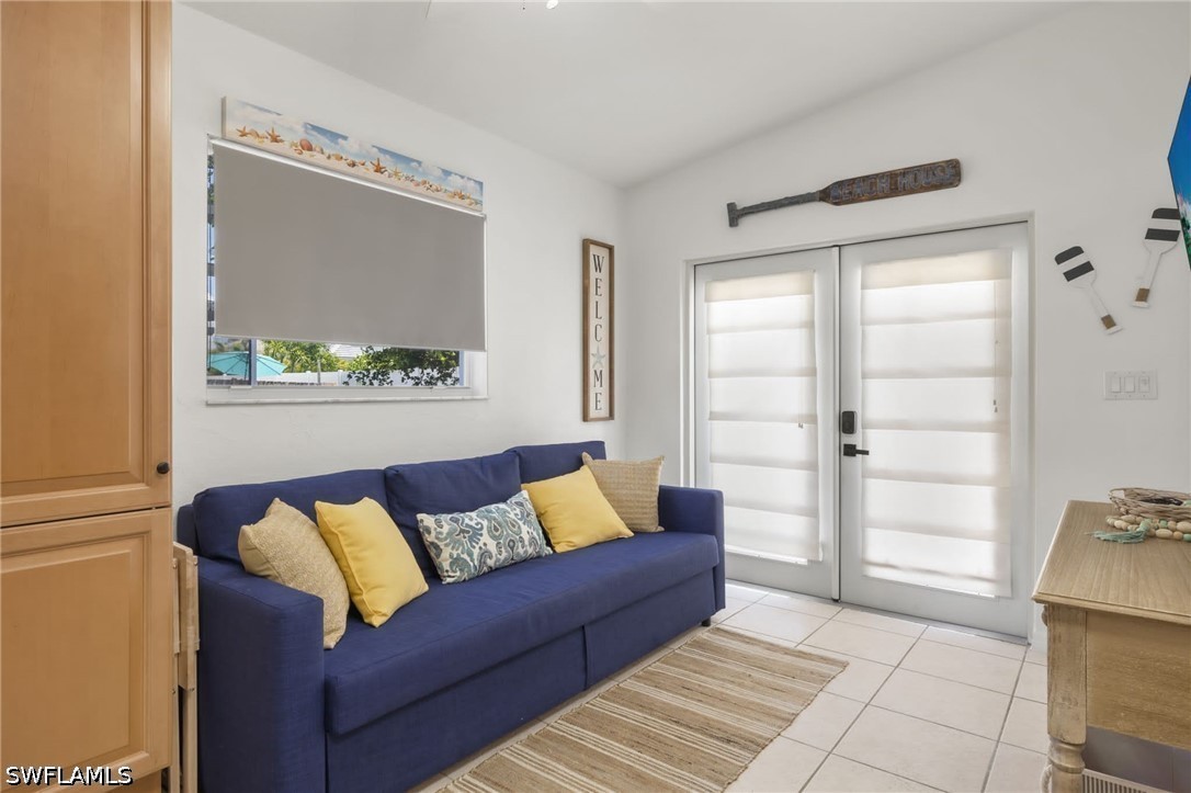 742 111th, Naples, FL 34108