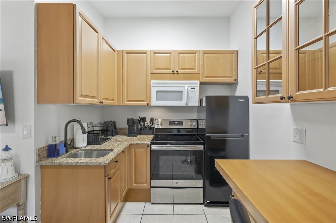 742 111th, Naples, FL 34108