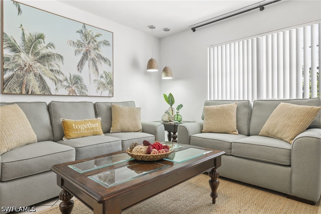 742 111th, Naples, FL 34108