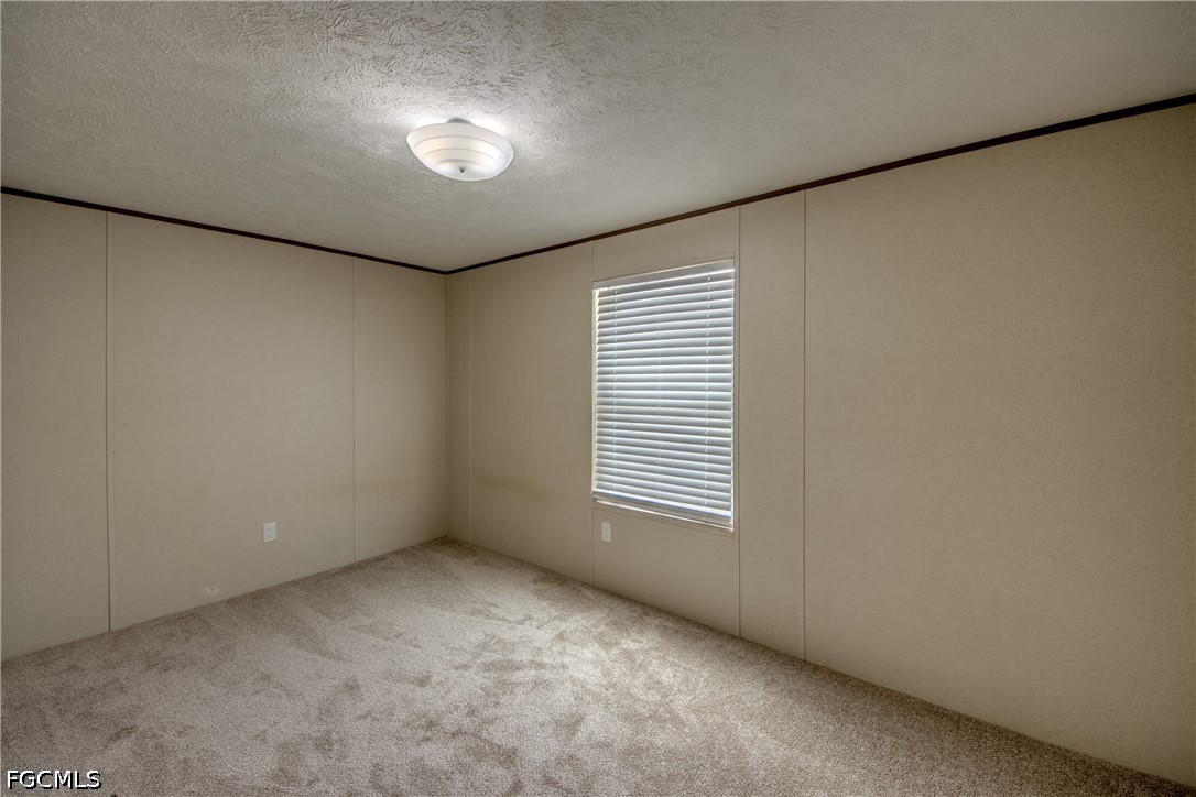 352 Sacramento, North Fort Myers, FL 33903
