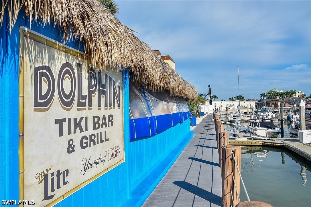 Dock