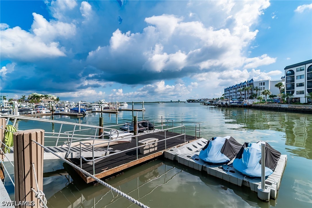 Dock