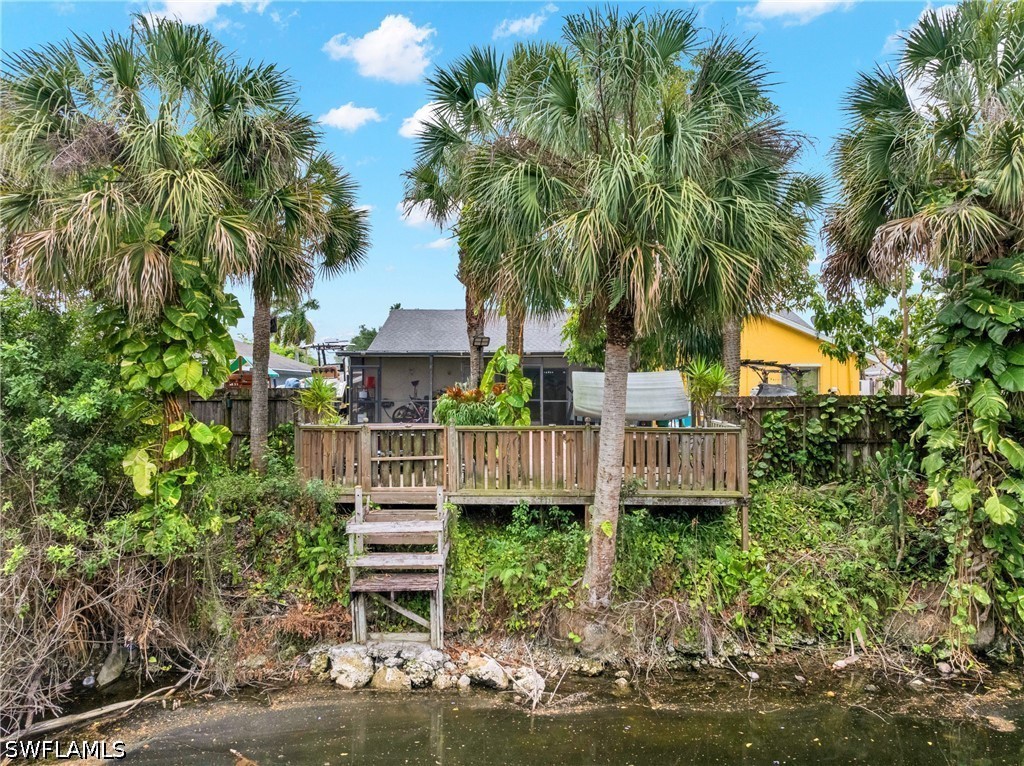 4587 25th, Naples, FL 34116