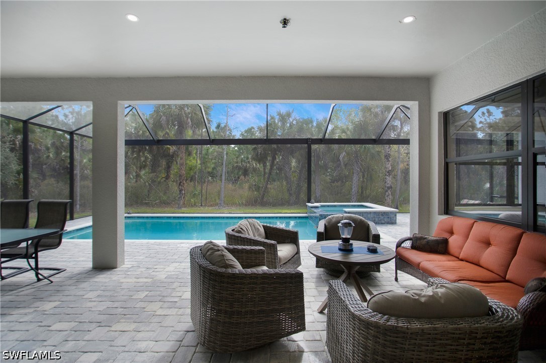 610 25th, Naples, FL 34120