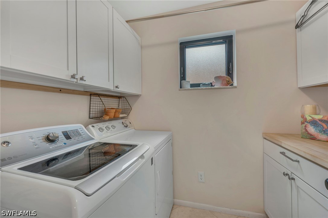 788 Park Shore Unit D26, Naples, FL 34103