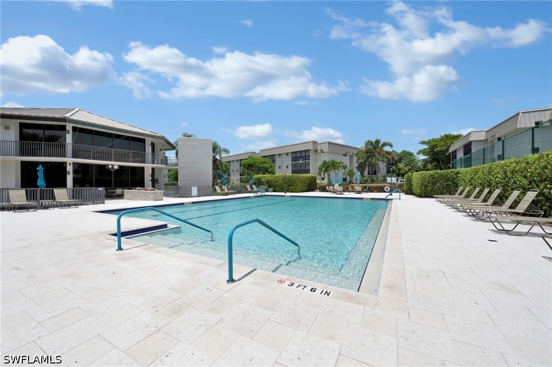 788 Park Shore Unit D26, Naples, FL 34103