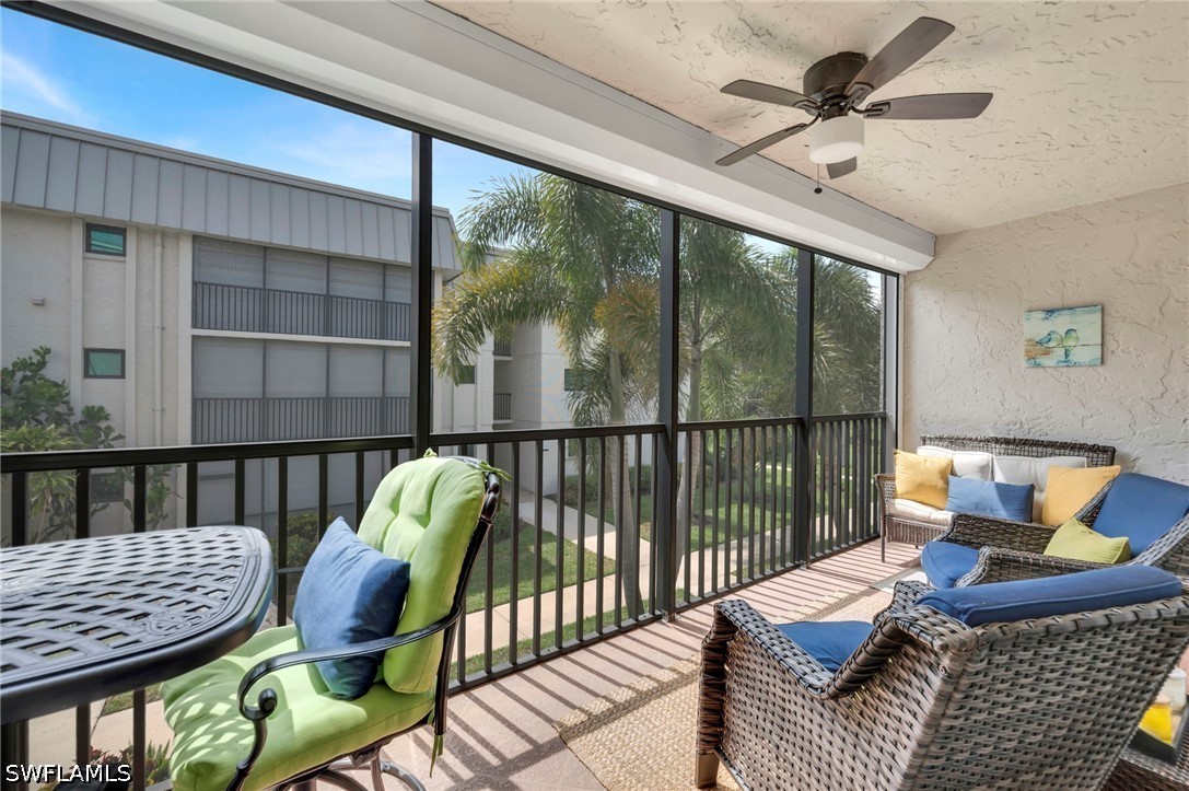 788 Park Shore Unit D26, Naples, FL 34103