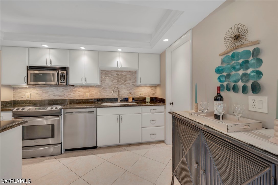 788 Park Shore Unit D26, Naples, FL 34103