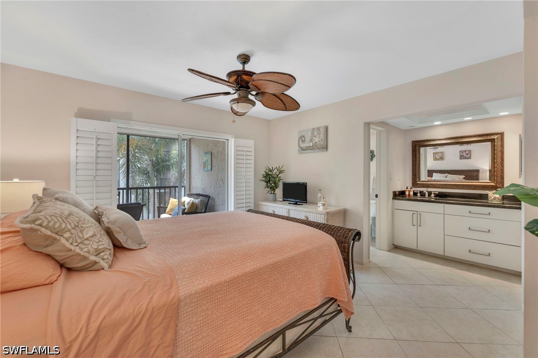 788 Park Shore Unit D26, Naples, FL 34103