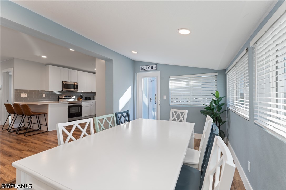 DiningArea