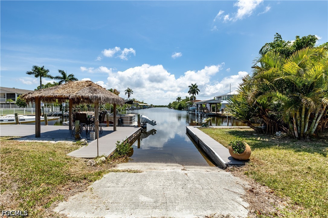 Dock