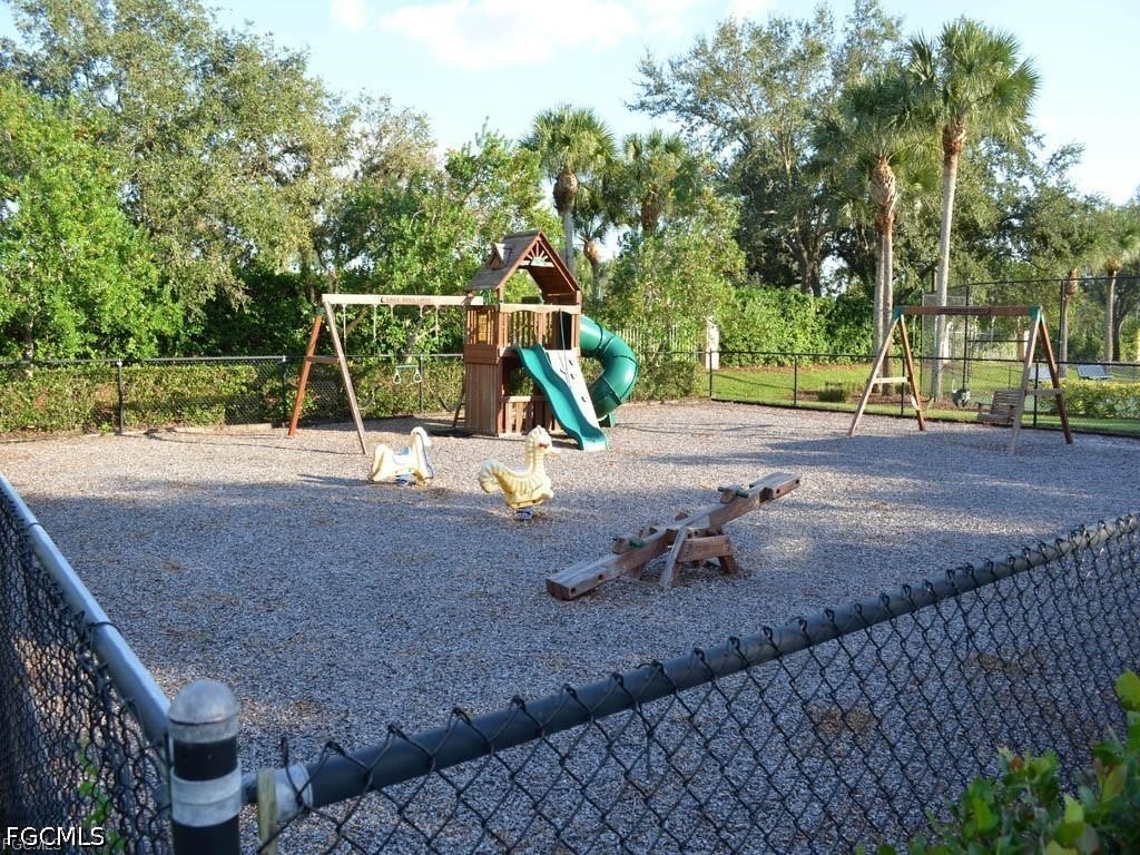 13831 Eagle Ridge Lakes Unit 202, Fort Myers, FL 33912