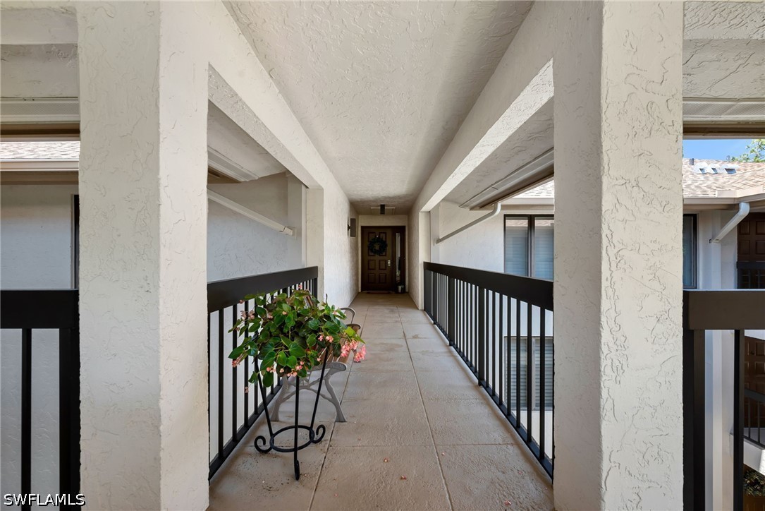 200 Wyndemere Unit B402, Naples, FL 34105