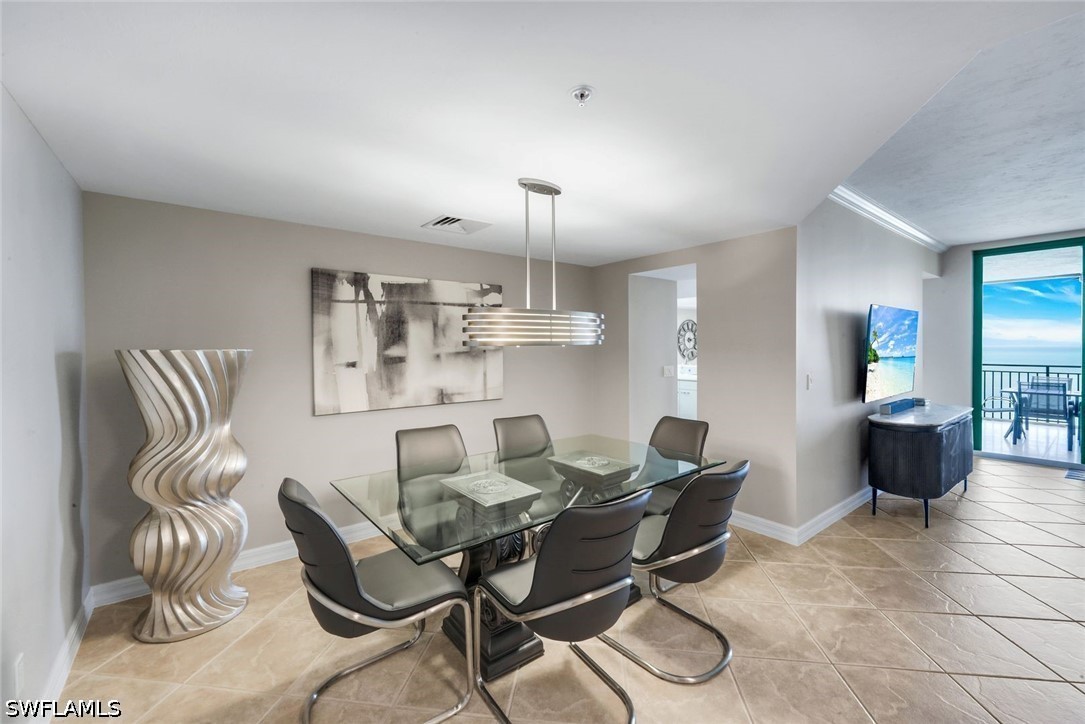 DiningArea