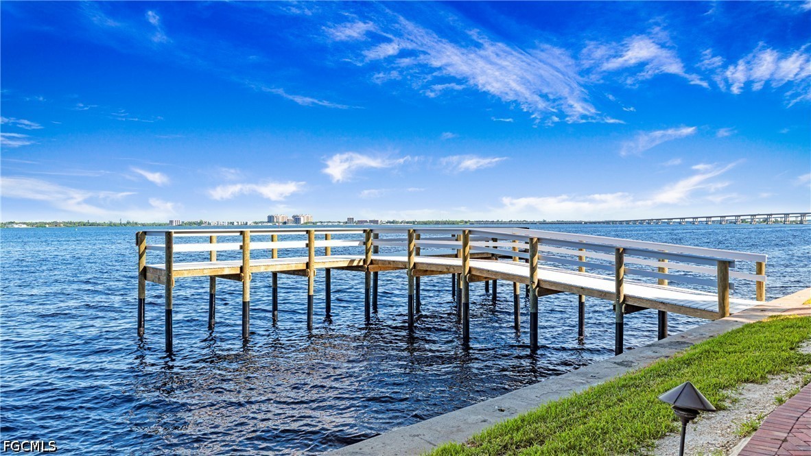 Dock