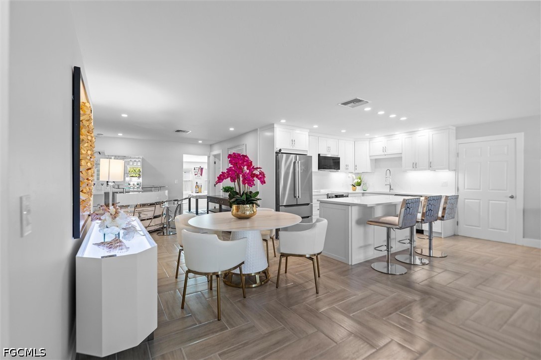 DiningArea