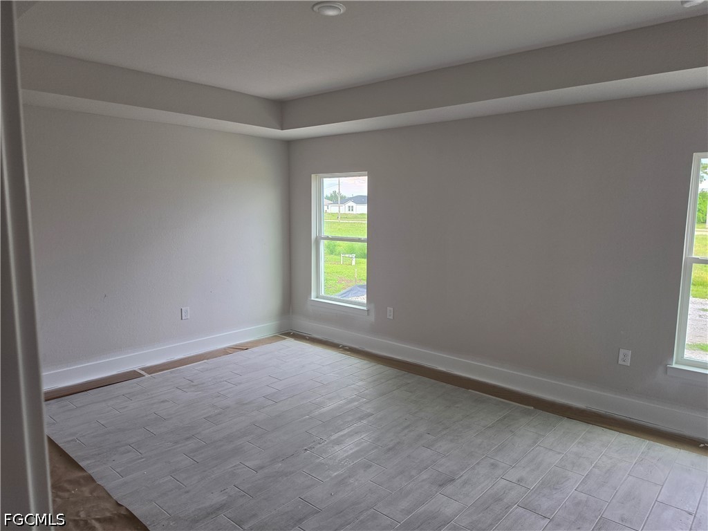 925 8th, Cape Coral, FL 33993