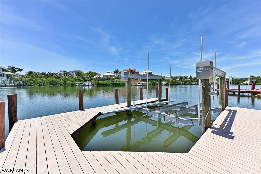 Dock