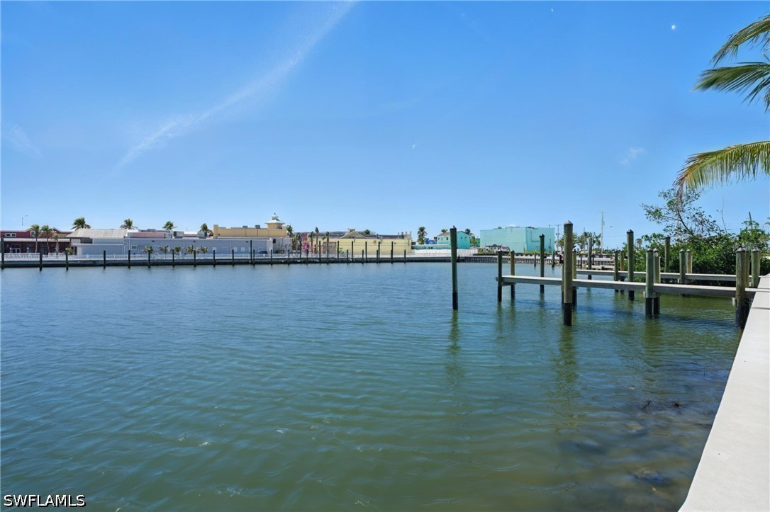 Dock
