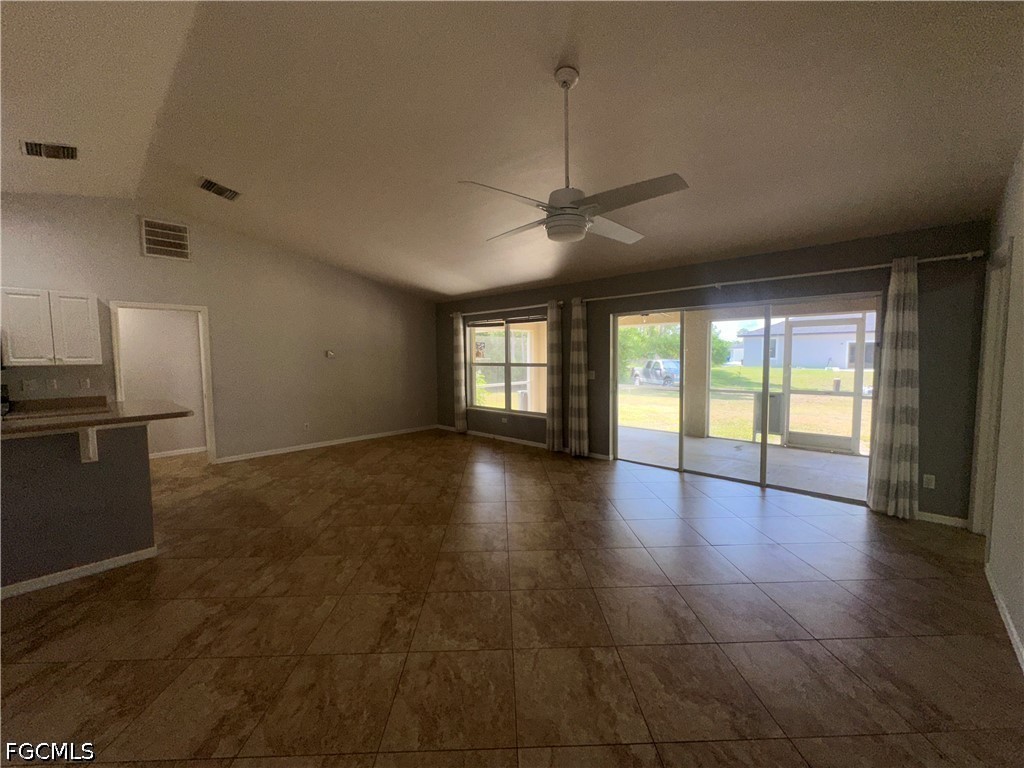 2905 20th, Lehigh Acres, FL 33971